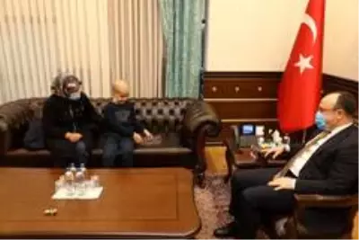 Son dakika gündem: Cumhurbaşkanı Erdoğan'ın tedavisini üstlendiği küçük Taha'ya doğum günü sürprizi Son dakika gündem: Cumhurbaşkanı Erdoğan'ın tedavisini üstlendiği küçük Taha'ya doğum günü sürprizi