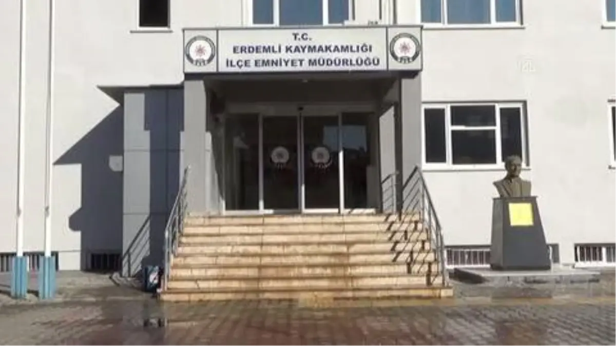 Erdemli ilçesinde 'dur' ihtarına uymayıp polise ateş açan şüpheliler tutuklandı