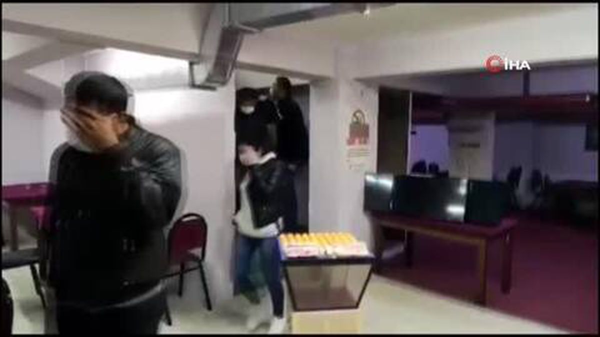 Eskişehir'de kumarhaneye operasyon: 14 gözaltı