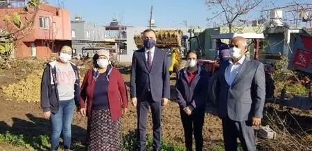Evlerinin çatısı uçan aileye yardım eli Evlerinin çatısı uçan aileye yardım eli