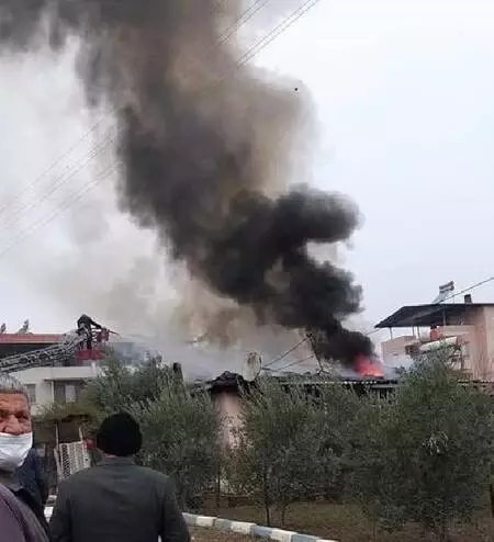 Son dakika haberleri: Felçli yaşlı adam, evde çıkan yangında yaşamını yitirdi Son dakika haberleri: Felçli yaşlı adam, evde çıkan yangında yaşamını yitirdi