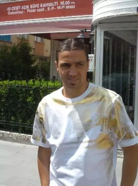Fenerbahçe'nin eski futbolcusu Mehmet Topuz dolandırıldı Fenerbahçe'nin eski futbolcusu Mehmet Topuz dolandırıldı