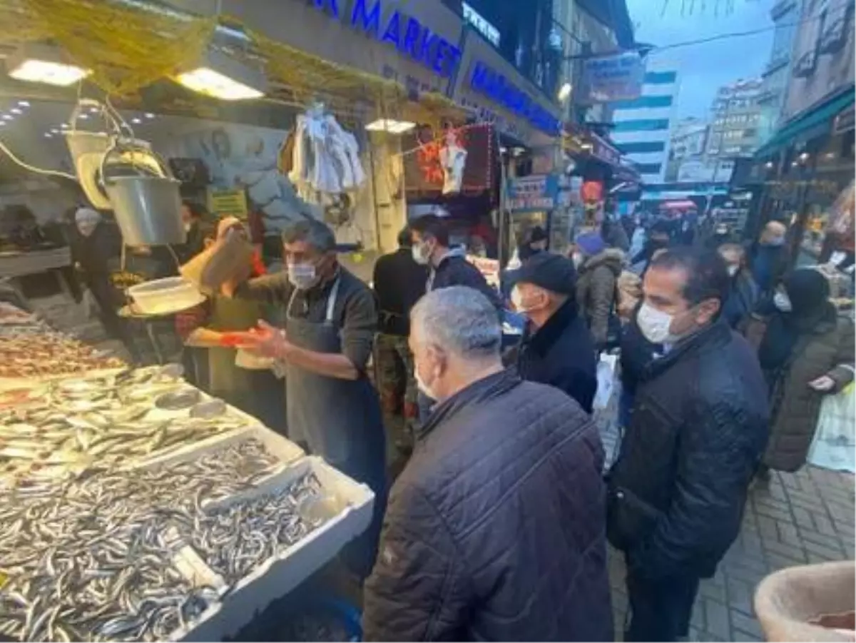 Kadıköy'de vatandaşların kısıtlama hazırlığı