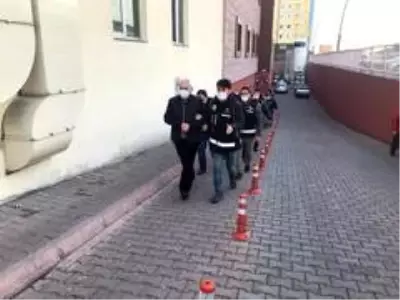 Paravan şirket kurup vatandaşları dolandıran suç örgütü çökertildi Paravan şirket kurup vatandaşları dolandıran suç örgütü çökertildi