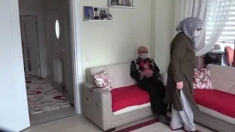 KOVİD-19 HASTALARI YAŞADIKLARINI ANLATIYOR - 'Sanki beynimi tornavidayla oydular, nefes alamadım' KOVİD-19 HASTALARI YAŞADIKLARINI ANLATIYOR - 'Sanki beynimi tornavidayla oydular, nefes alamadım'