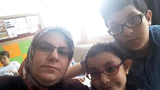 Kovid-19 nedeniyle yoğun bakımda tedavi gören Meral hemşire, hayatını kaybetti