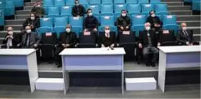 Kütahya Belediyesi'ne alınan 12 işçi için noter huzurunda kura Kütahya Belediyesi'ne alınan 12 işçi için noter huzurunda kura