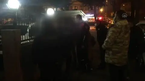 Maske takmamak için polise direnen kadına para cezası kesildi Maske takmamak için polise direnen kadına para cezası kesildi