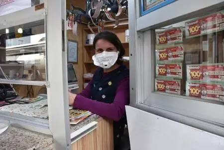Milli Piyango'nun yılbaşı biletlerine Edirne'de yoğun ilgi Milli Piyango'nun yılbaşı biletlerine Edirne'de yoğun ilgi