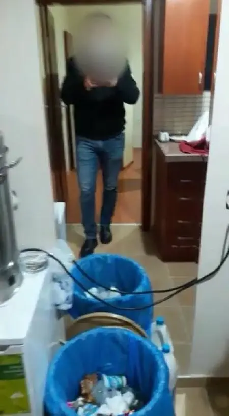 Oyun salonuna dönüştürülen öğrenci yurdunda kumara 166 bin lira ceza Oyun salonuna dönüştürülen öğrenci yurdunda kumara 166 bin lira ceza