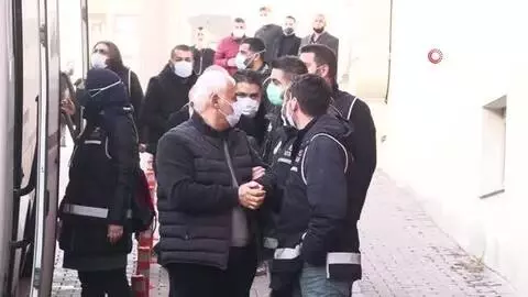 Paravan şirket kurup vatandaşları dolandıran suç örgütü çökertildi Paravan şirket kurup vatandaşları dolandıran suç örgütü çökertildi