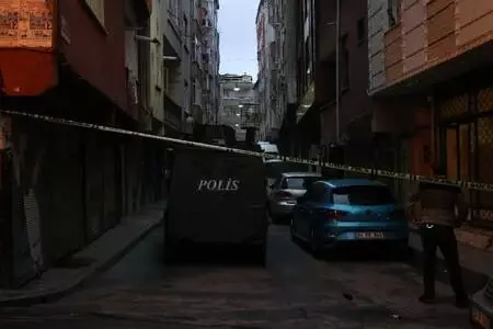 Şişli'de sokakta yürürken vuruldu