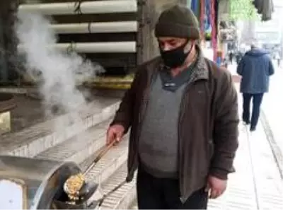 Sokağa çıkma kısıtlamaları kuruyemişe olan talebi artırdı Sokağa çıkma kısıtlamaları kuruyemişe olan talebi artırdı