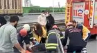Kazada ölen vatandaşı ekiplerin hayata döndürme anlarının görüntüleri ortaya çıktı Kazada ölen vatandaşı ekiplerin hayata döndürme anlarının görüntüleri ortaya çıktı
