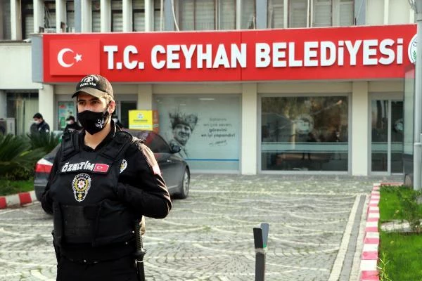 Ceyhan Belediyesi'ne 'usulsüzlük' operasyonunda detaylar ortaya çıkıyor; rüşvet karşılığı iskan vermişler