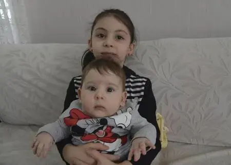 SMA'dan ikinci çocuklarını kaybetmek istemeyen aile yardım bekliyor SMA'dan ikinci çocuklarını kaybetmek istemeyen aile yardım bekliyor
