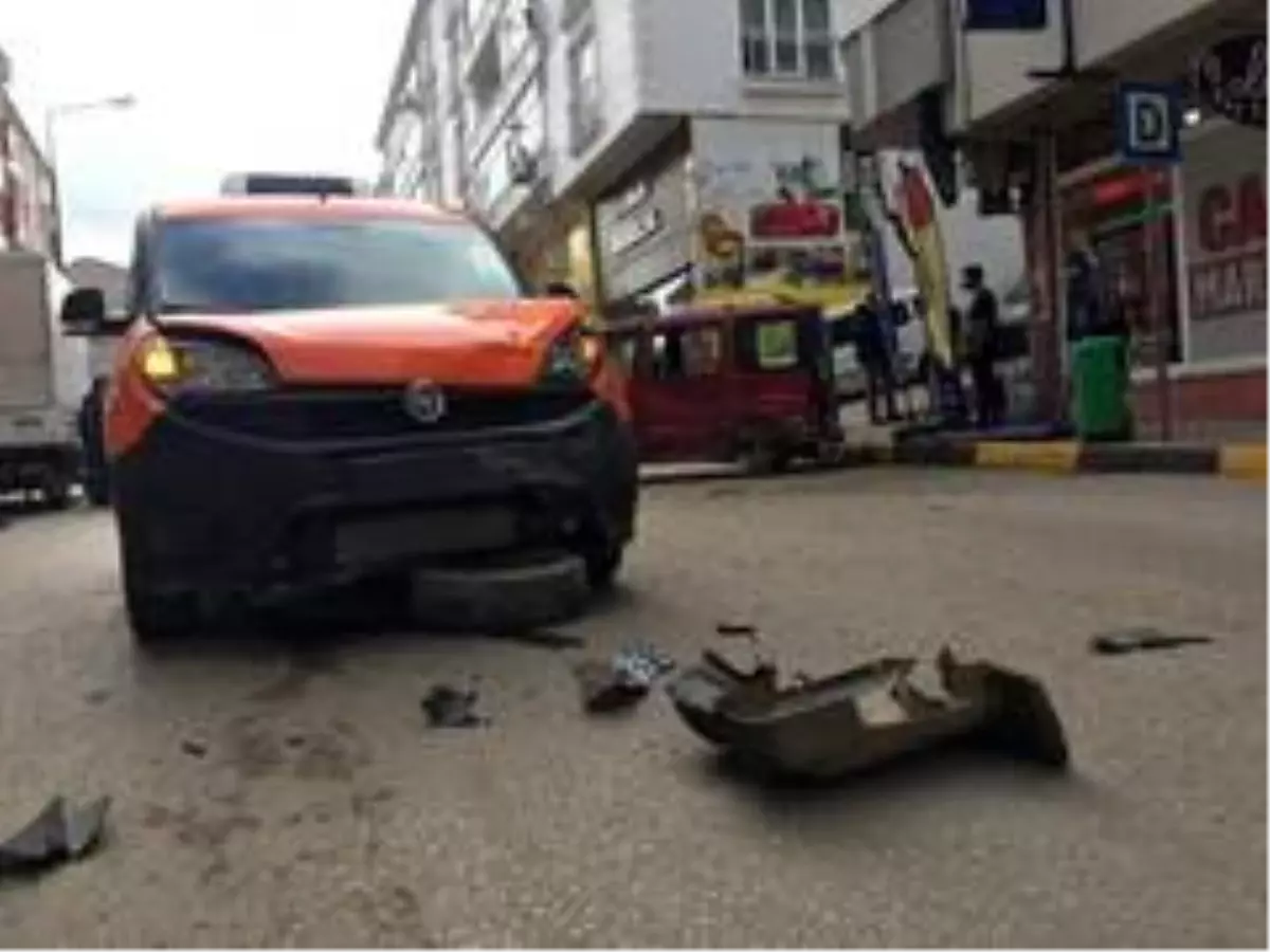 Sokağa çıkma kısıtlamasında kaza