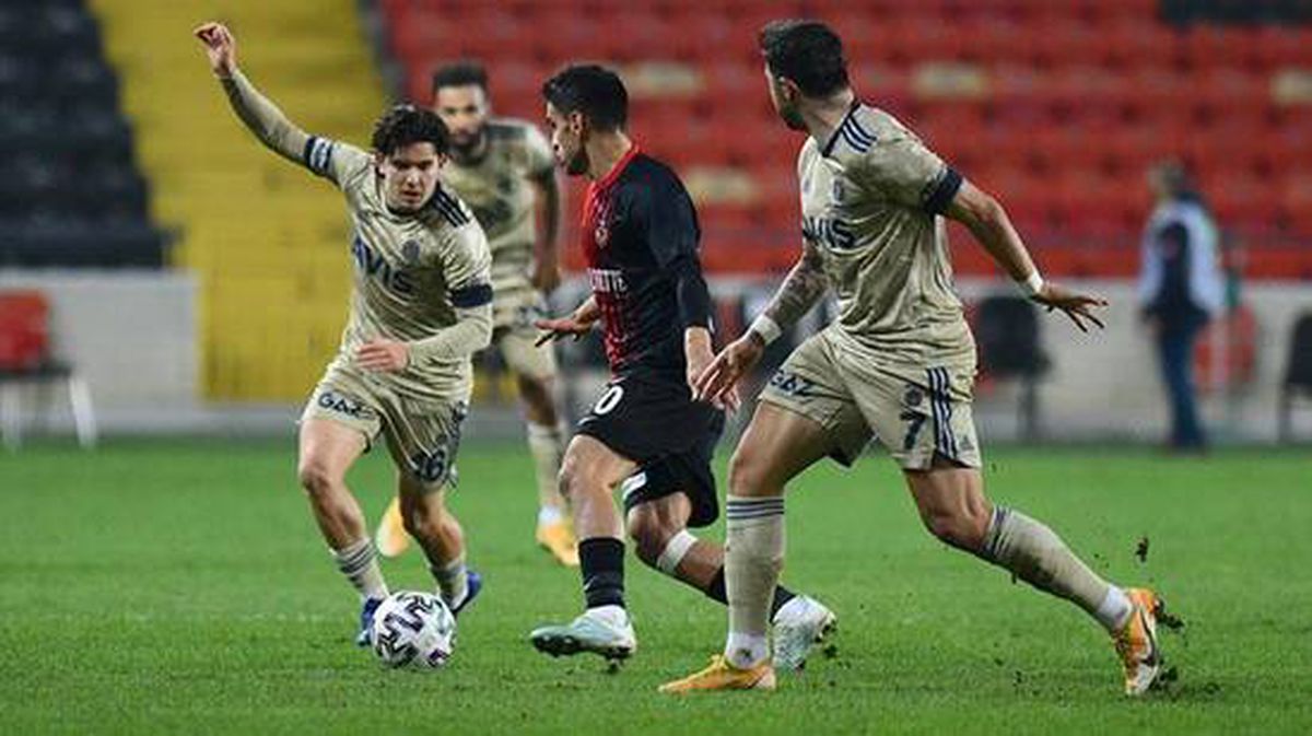 Son Dakika: Fenerbahçe deplasmanda Gaziantep FK'ya 3-1 mağlup oldu