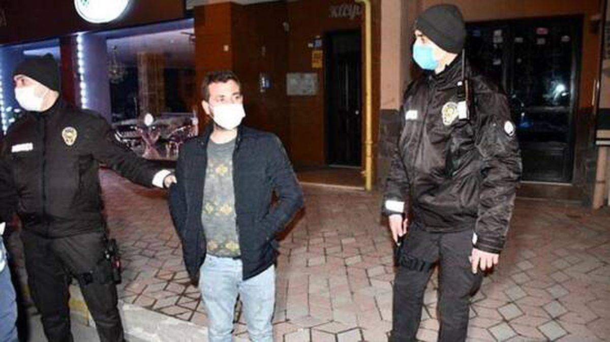 Sokakta nağra atan alkollü vatandaş bekçileri basına şikayet etti