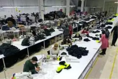 32 fabrika binasının inşa edildiği Van tekstilin yeni üssü oluyor! Binlerce kişi istihdam edilecek 32 fabrika binasının inşa edildiği Van tekstilin yeni üssü oluyor! Binlerce kişi istihdam edilecek