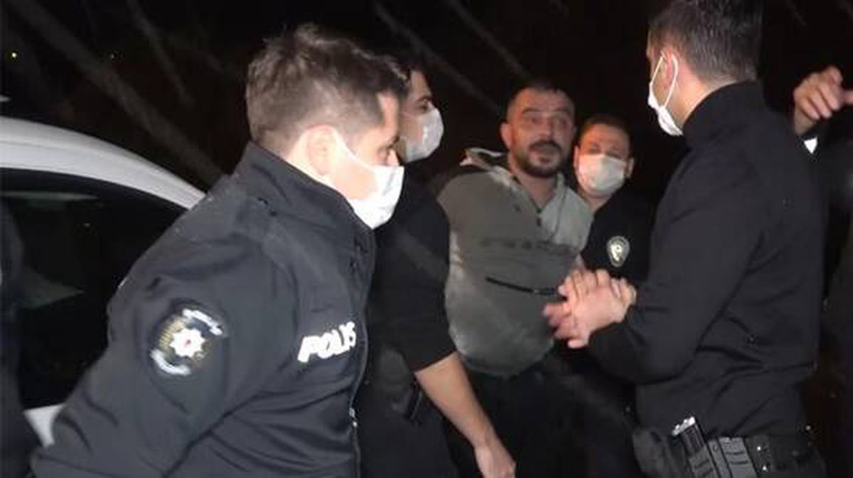 İntihar girişiminde bulunan vatandaş, olay yerine gelen polislere saldırdı