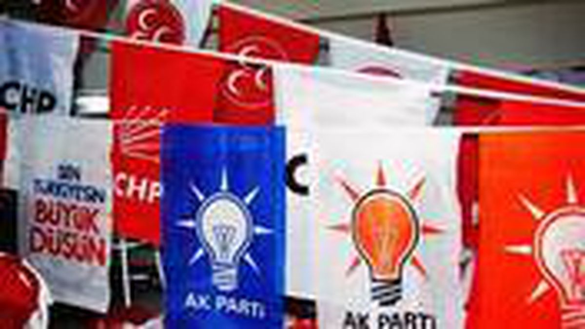 İstanbul Üniversitesi'nden araştırma: Partilere duyulan duygusal bağların zayıflığı, beklenmedik oy kayıplarına neden olabilir