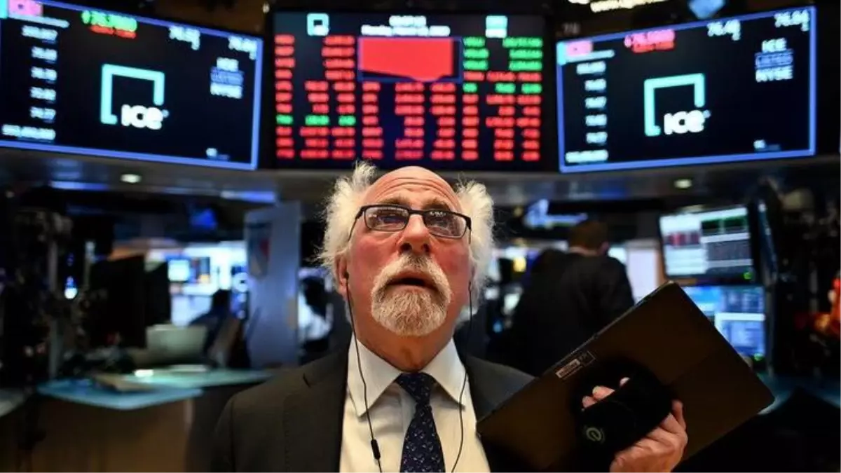 Koronavirüs mutasyonunun piyasalara etkisi: TL ve havacılık hisseleri düşüşte, altın yükselişe geçti