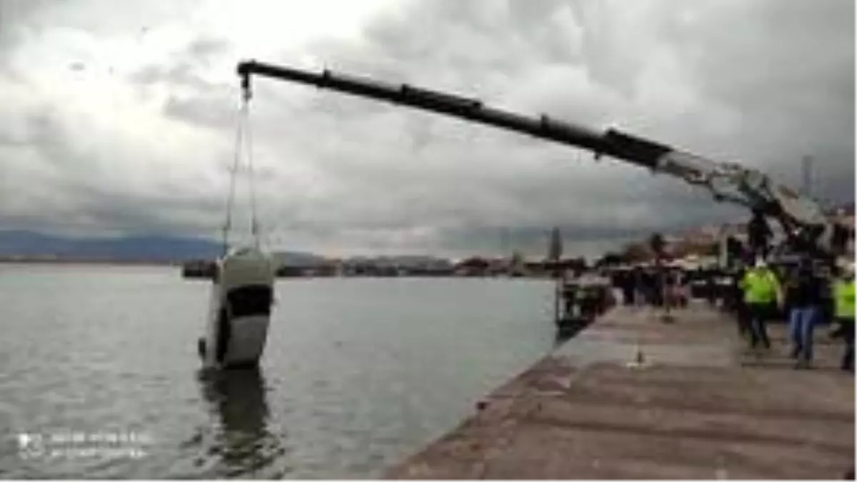 Manevra yaparken denize uçtu