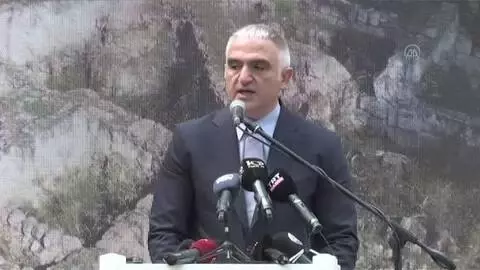 Bakan Ersoy, Tarsus Müzesi açılışına katıldı (2) Bakan Ersoy, Tarsus Müzesi açılışına katıldı (2)