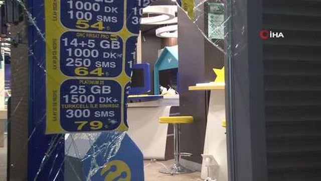 İzmir'de 3 bisikletli hırsız iş yerinden 25 cep telefonu çaldı