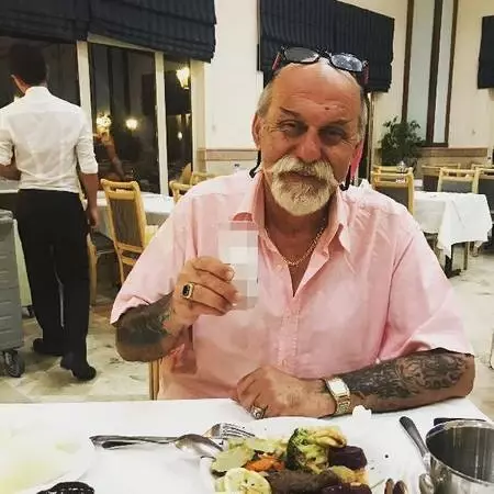 Bursa'da, sahte içkiden ölen kişinin son anları kamerada Bursa'da, sahte içkiden ölen kişinin son anları kamerada