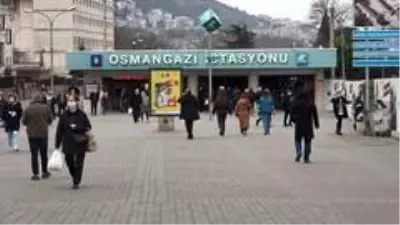 Bursa'da vakalar düştü, vatandaşlar hala tedirgin Bursa'da vakalar düştü, vatandaşlar hala tedirgin