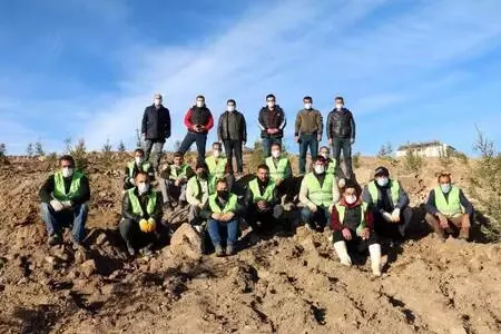 Erciş'te 1742 fidan toprakla buluşturuldu Erciş'te 1742 fidan toprakla buluşturuldu