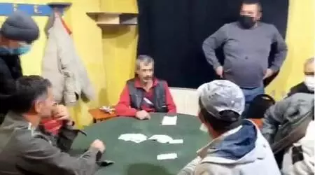 Eski dernek binasında kumar oynarken yakalanan 25 kişiye 78 bin 750 lira ceza Eski dernek binasında kumar oynarken yakalanan 25 kişiye 78 bin 750 lira ceza