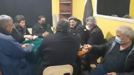 Eski dernek binasında kumar oynarken yakalanan 25 kişiye 78 bin 750 lira ceza Eski dernek binasında kumar oynarken yakalanan 25 kişiye 78 bin 750 lira ceza