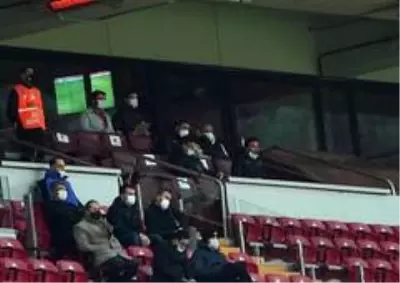 Fatih Terim'in yokluğunda takımın başında Levent Şahin Fatih Terim'in yokluğunda takımın başında Levent Şahin