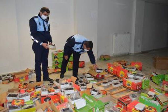 Elazığ'da 1,5 ton bozulmuş hurma ele geçirildi