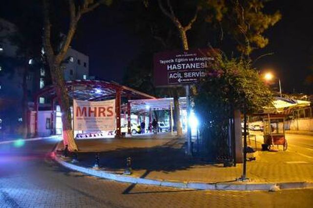 Son dakika haberi... İzmir'de 16 yaşındaki genç, pompalı ile dehşet yarattı: 1 yaralı