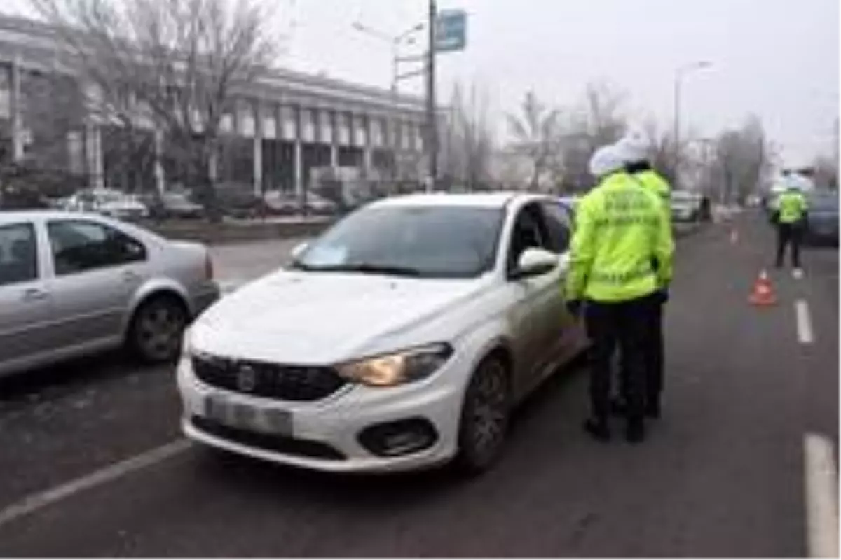 Kars'ta öncelik yaya uygulaması