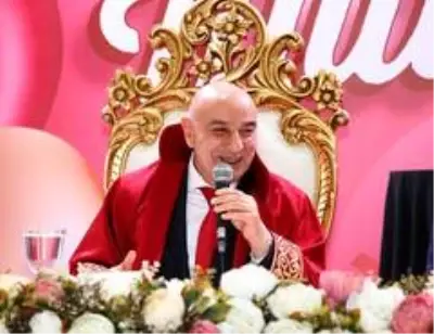 Keçiören Belediyesi'nden 4 bin 908 çiftle 'evet' rekoru Keçiören Belediyesi'nden 4 bin 908 çiftle 'evet' rekoru