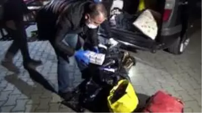 Konya'da 16 bin 554 adet uyuşturucu hapla yakalanan şüphelilerden 2'si tutuklandı Konya'da 16 bin 554 adet uyuşturucu hapla yakalanan şüphelilerden 2'si tutuklandı