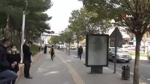 Korona virüs mutasyon geçirdi, vatandaşlar paniğe kapıldı Korona virüs mutasyon geçirdi, vatandaşlar paniğe kapıldı