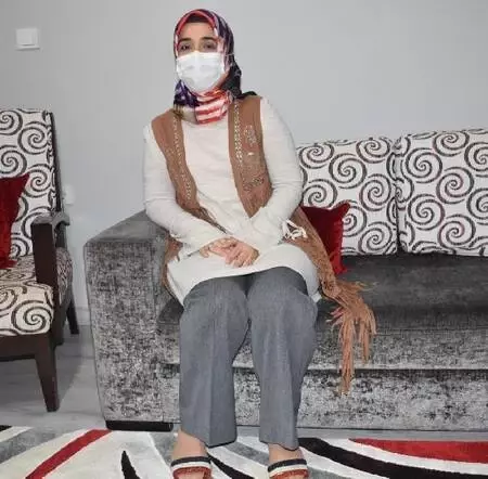 Son dakika haberleri: Koronavirüse 7 ayda 2 kez yakalanan hemşireden kurallara uyun çağrısı Son dakika haberleri: Koronavirüse 7 ayda 2 kez yakalanan hemşireden kurallara uyun çağrısı