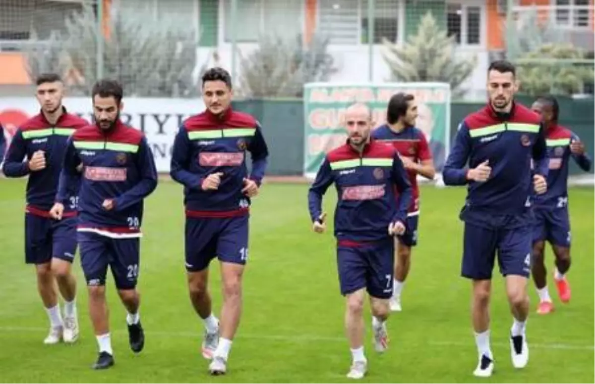 Lider Alanyaspor, evinde Yeni Malatyaspor'u ağırlıyor