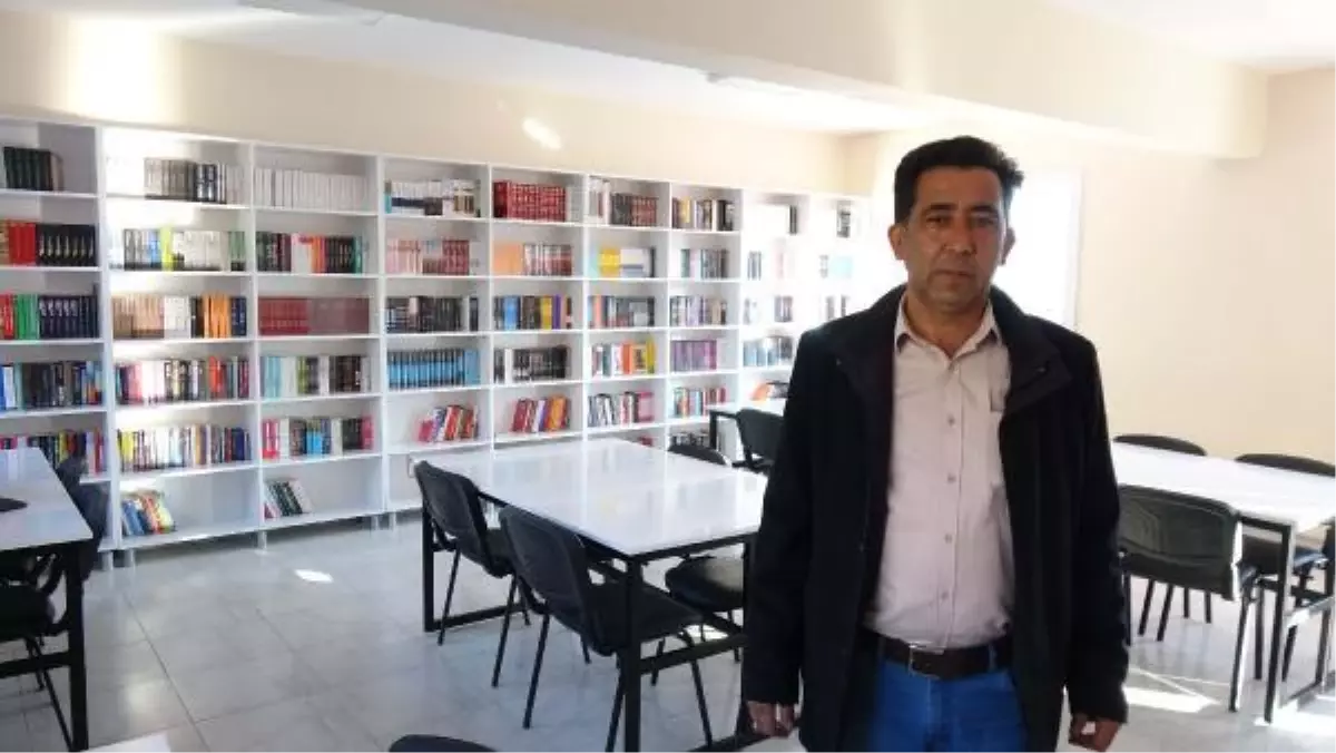 Mahallesine gençlik merkezi kurdu; adını Eren Bülbül koydu