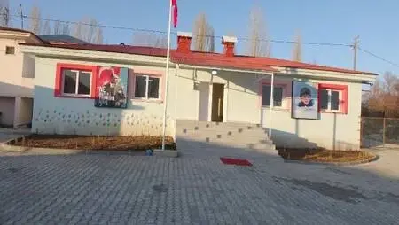 Mahallesine gençlik merkezi kurdu; adını Eren Bülbül koydu Mahallesine gençlik merkezi kurdu; adını Eren Bülbül koydu