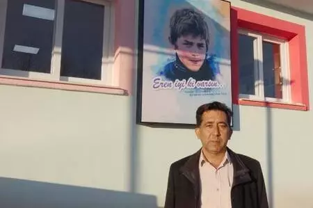 Mahallesine gençlik merkezi kurdu; adını Eren Bülbül koydu Mahallesine gençlik merkezi kurdu; adını Eren Bülbül koydu