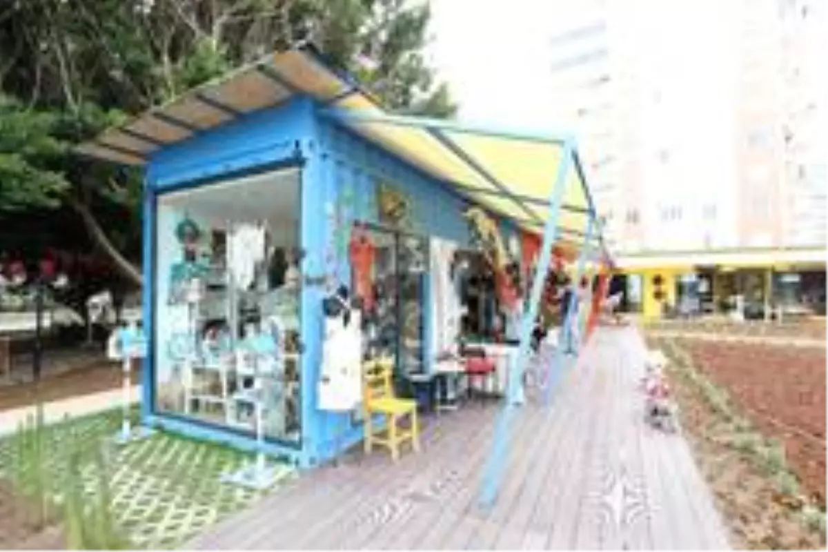 Mezitli'de Yılbaşı Pazarı açıldı