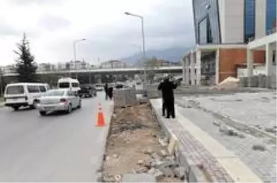 Osmangazi'den trafiği rahatlatacak çalışma Osmangazi'den trafiği rahatlatacak çalışma