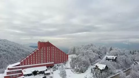 Sakarya, Bolu ve Kocaeli'de yüksek kesimler beyaza büründü Sakarya, Bolu ve Kocaeli'de yüksek kesimler beyaza büründü